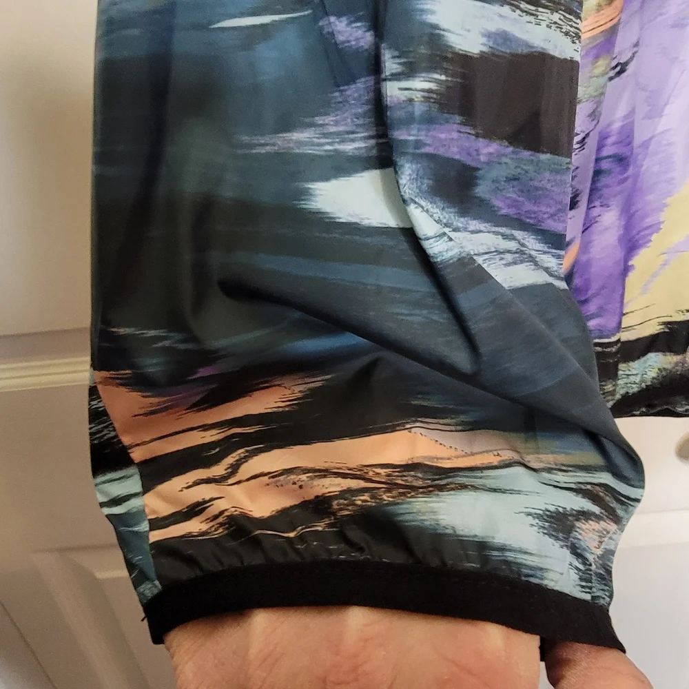 #570- TORRID- Happy Camper Multicolor Abstract Active Jacket. Sz.26W - Picture 7 of 7